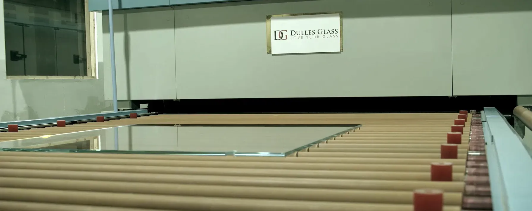 Customer Case Dulles Glass