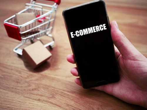 Choosing Odoo vs Wordpress Woocommerce or Shopify